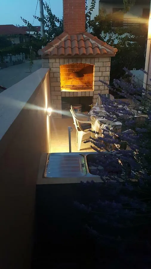 Apartmani Lucija Zadar 0*,  Croatia